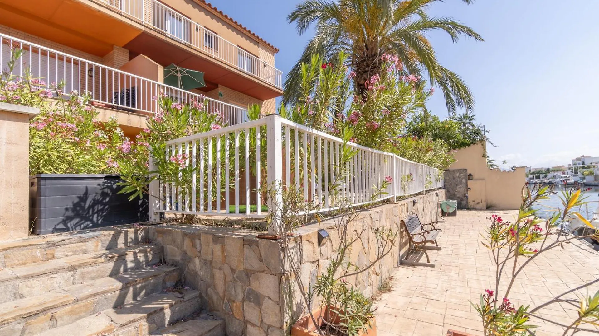 Jouvacations Villa 2 Freser Empuriabrava Španělsko